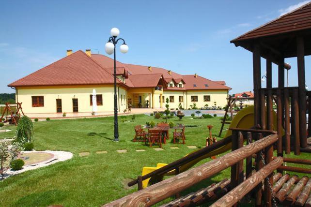 Hotel Wasik Krogulcza Exterior photo